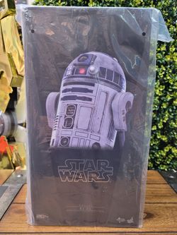 Hot Toys Attack Of The Clones 20th Anniversary R2D2 Figure