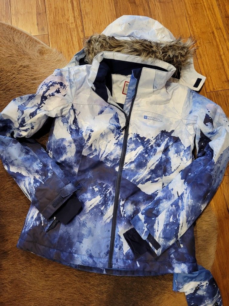 Women Ski Coat Size. S.