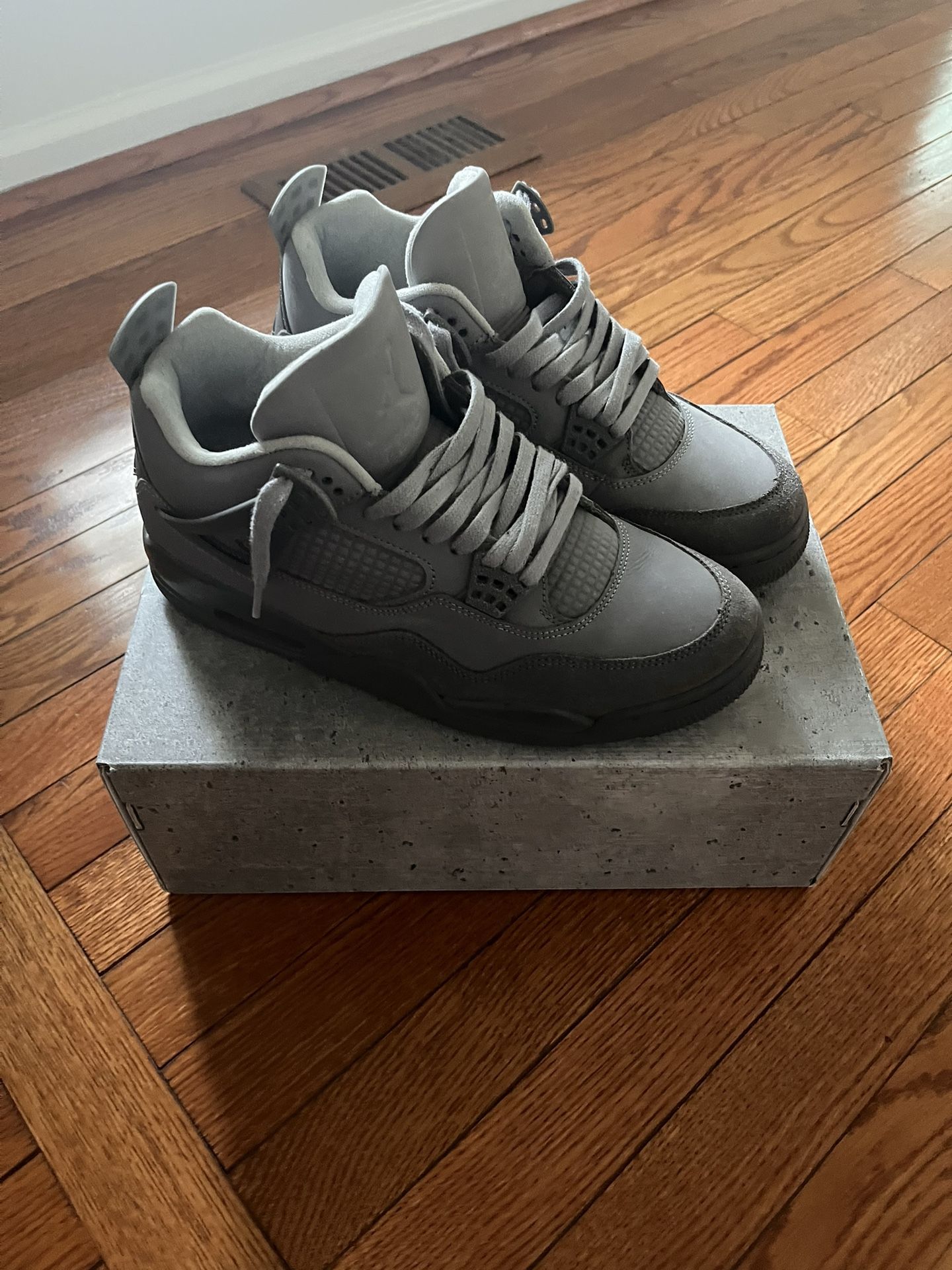Air Jordan 4 Retro SE “Wet Cement” (Size 9)