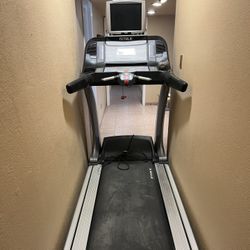 True Fitness CS 6.0 Treadmill