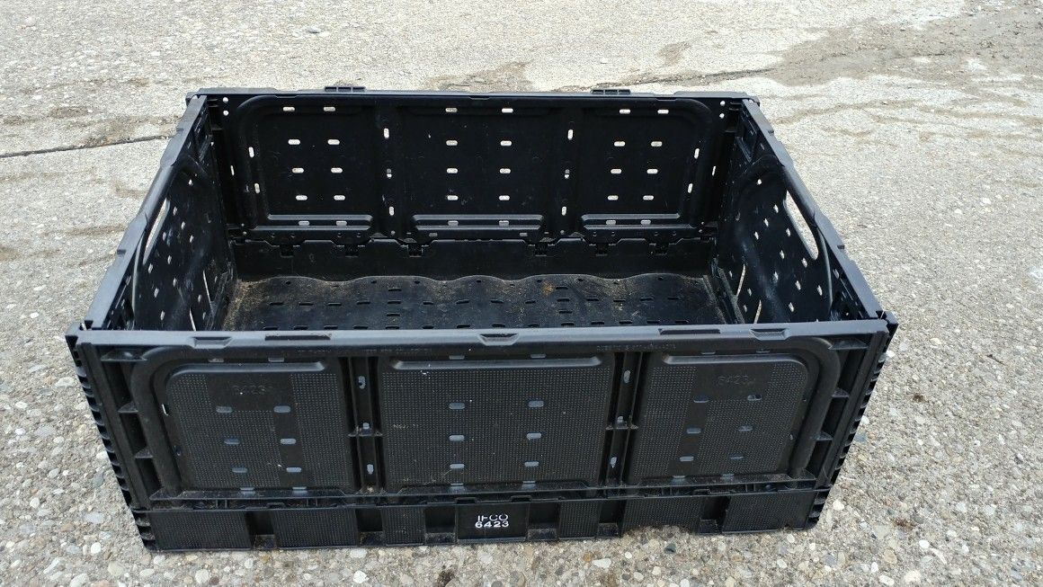Folding crate