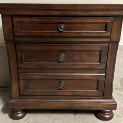 Porter 29" 2 Drawer Nightstand