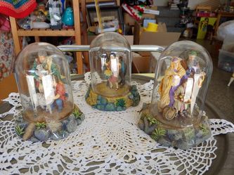 COLLECTIBLE HAND-PAINTED SCULPTURES