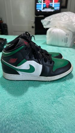 Kids Jordan 1 size 7y