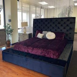 New/ Black Velvet Queen Storage Platform Bed Frame Cama// Mattress Sold Separately,  Financing Options/ Available In Daybed,Dining Room Set,bedroom 