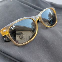 Ray-Ban Sunglasses New Wayfarer Bicolor sunglasses (model RB2132) 