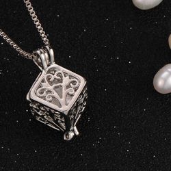 Square Necklace 