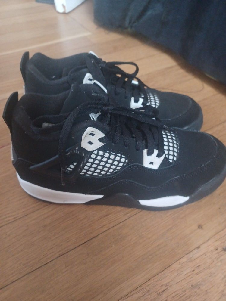 Jordan 4's