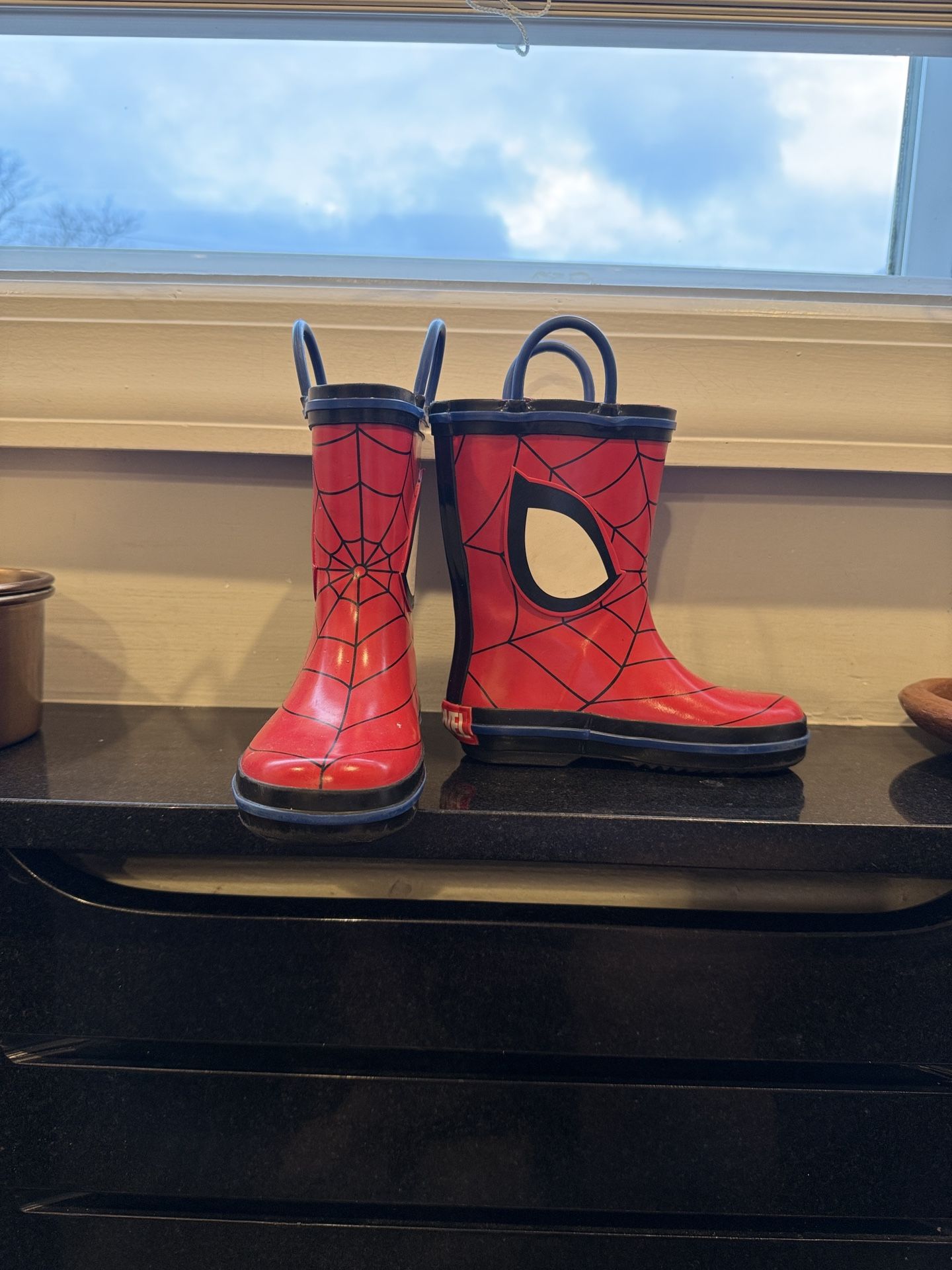 Kids Red Spider-Themed Rain Boots Size 7-8