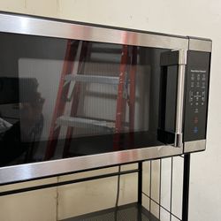 Brand Hamilton Beach	Hamilton Beach Watts 1000  Volume capacity 1.1 cu ft