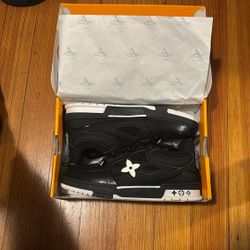 Louis vuitton skates size 9.5 fits a 10 