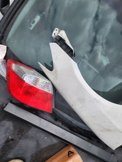 2004-2005 HONDA CIVIC PASSENGER FENDER WHITE