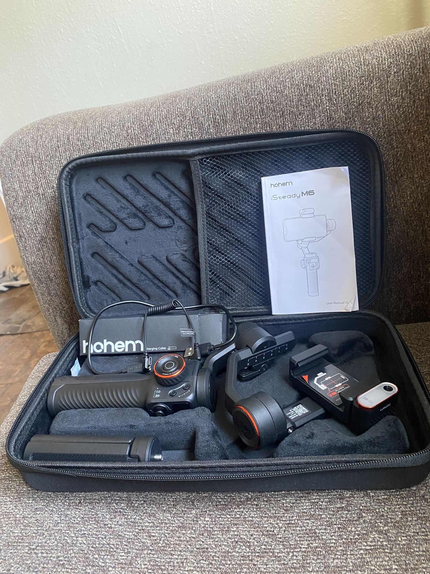 Hohem Isteady M6 With AI Tracker