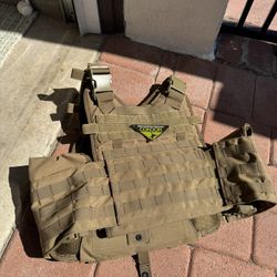 Condor Plate Carrier