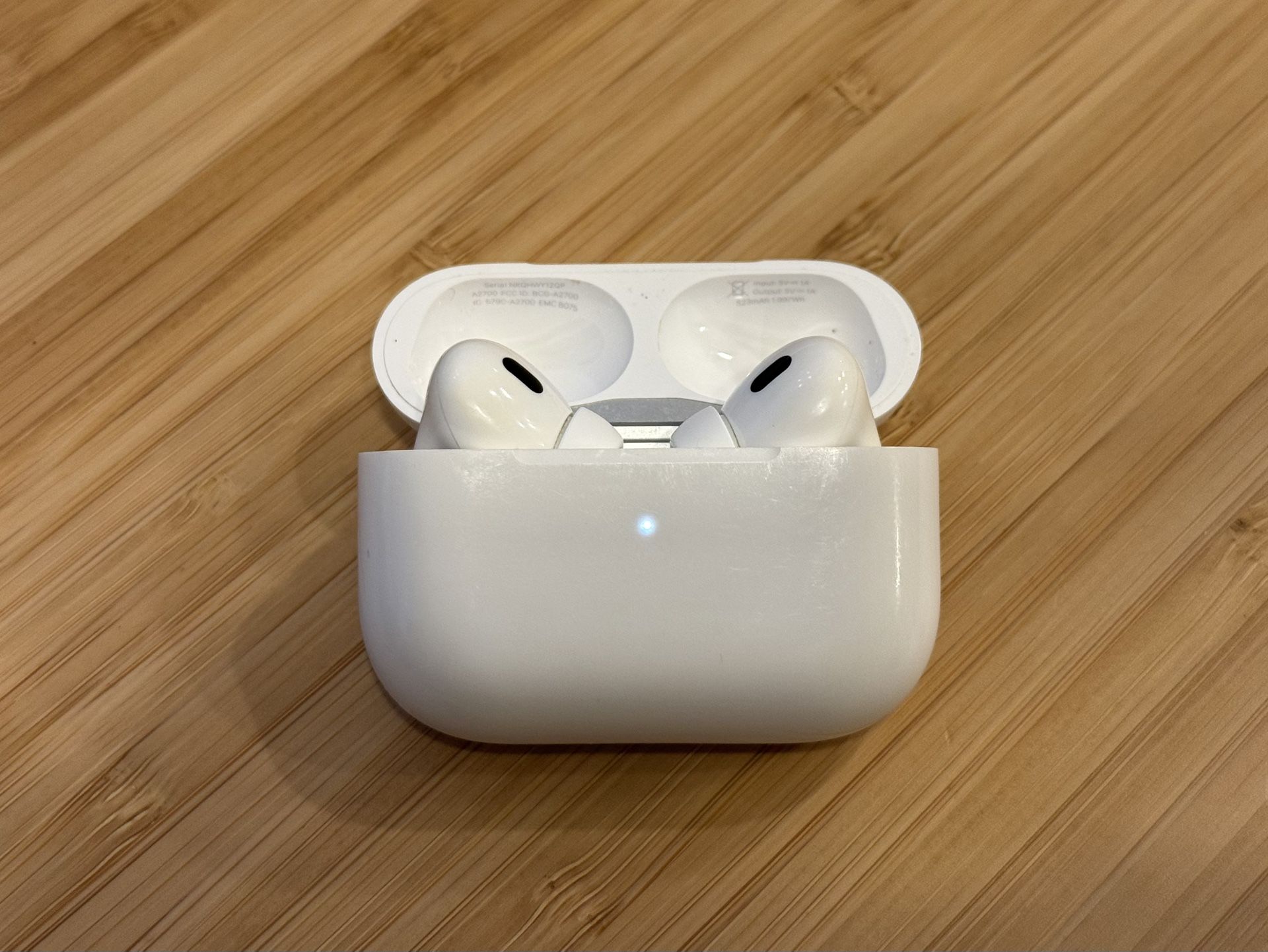 Genuine AirPods Pro 2 Lightning Port