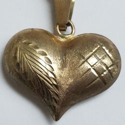 10k Yellow Gold Heart Shaped Pendant 