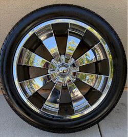 22" Gems Chrome Black Wheel with 305/40R22 Tire