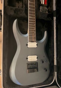 Jackson pro series 6 string with evertune