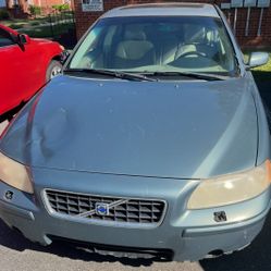 2005 Volvo S60 