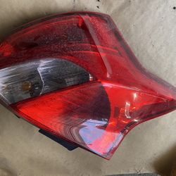 2013 Ford Focus Left Driver Tail Light Lamp