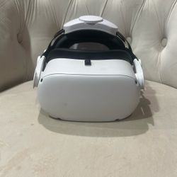 Oculus Meta Quest 2 