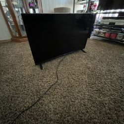 (Polaroid 32INCH Roku Tv) Send Me Ur Best Offer 