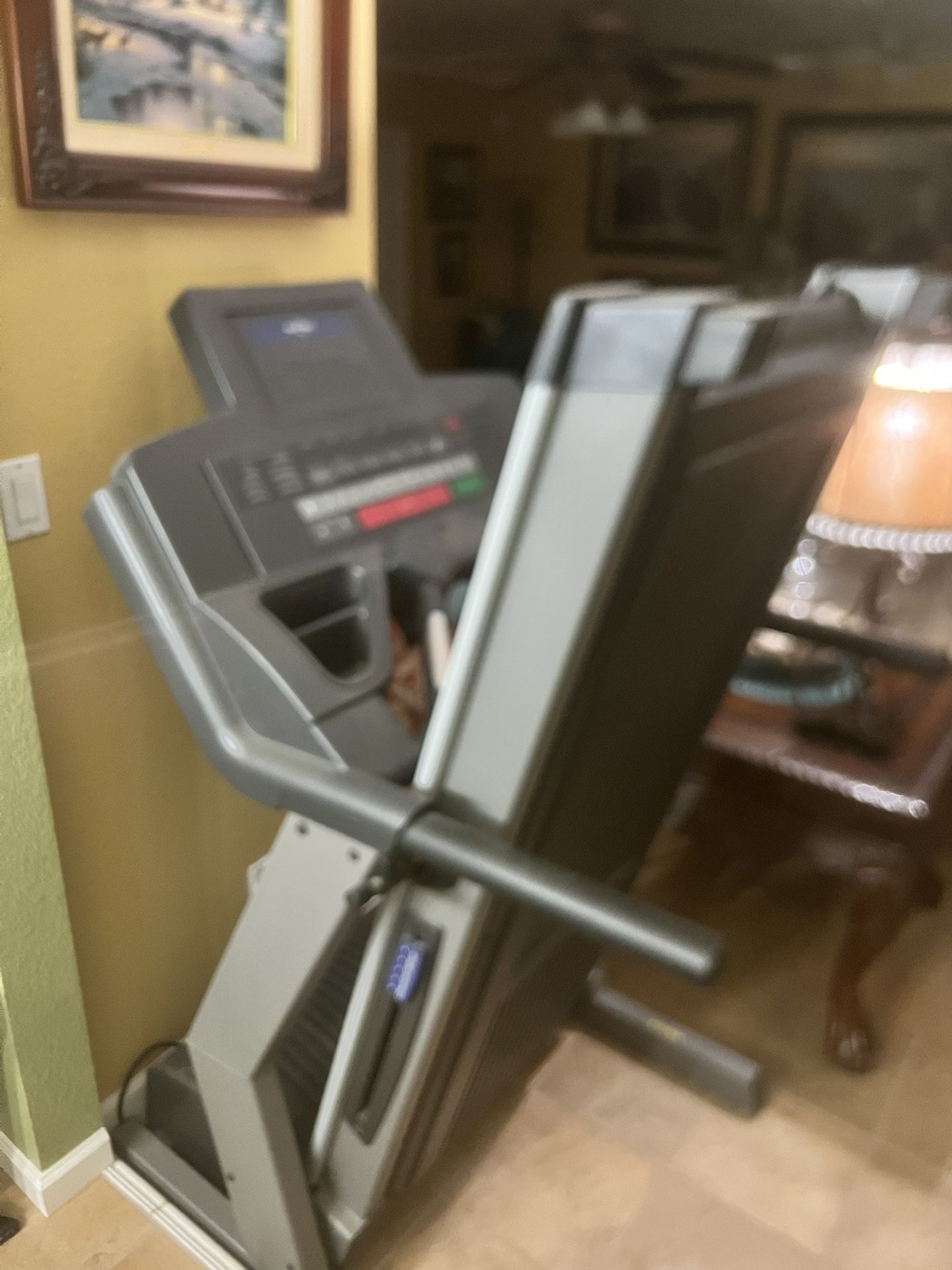 Treadmill by comfort step