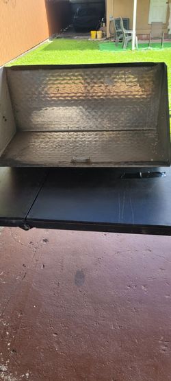 PETERBILT BATTERY BOX PRICE:($230)