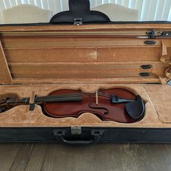 Borg Violin 4/4 Model MCV41 With Case