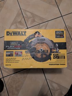 DEWALT FLEXVOLT ADVANTAGE 20V MAX* Circular Saw, 7-1/4-Inch, Cordless, Tool Only (DCS573B)