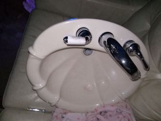 Shell shap sinks 2
