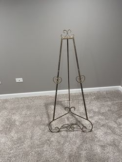 Iron Scrolled Heart Easel  (Wedding)