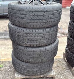275 60 20 Bridgestone Set of 4 Used Super Clean Set