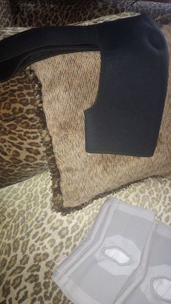 Shoulder brace