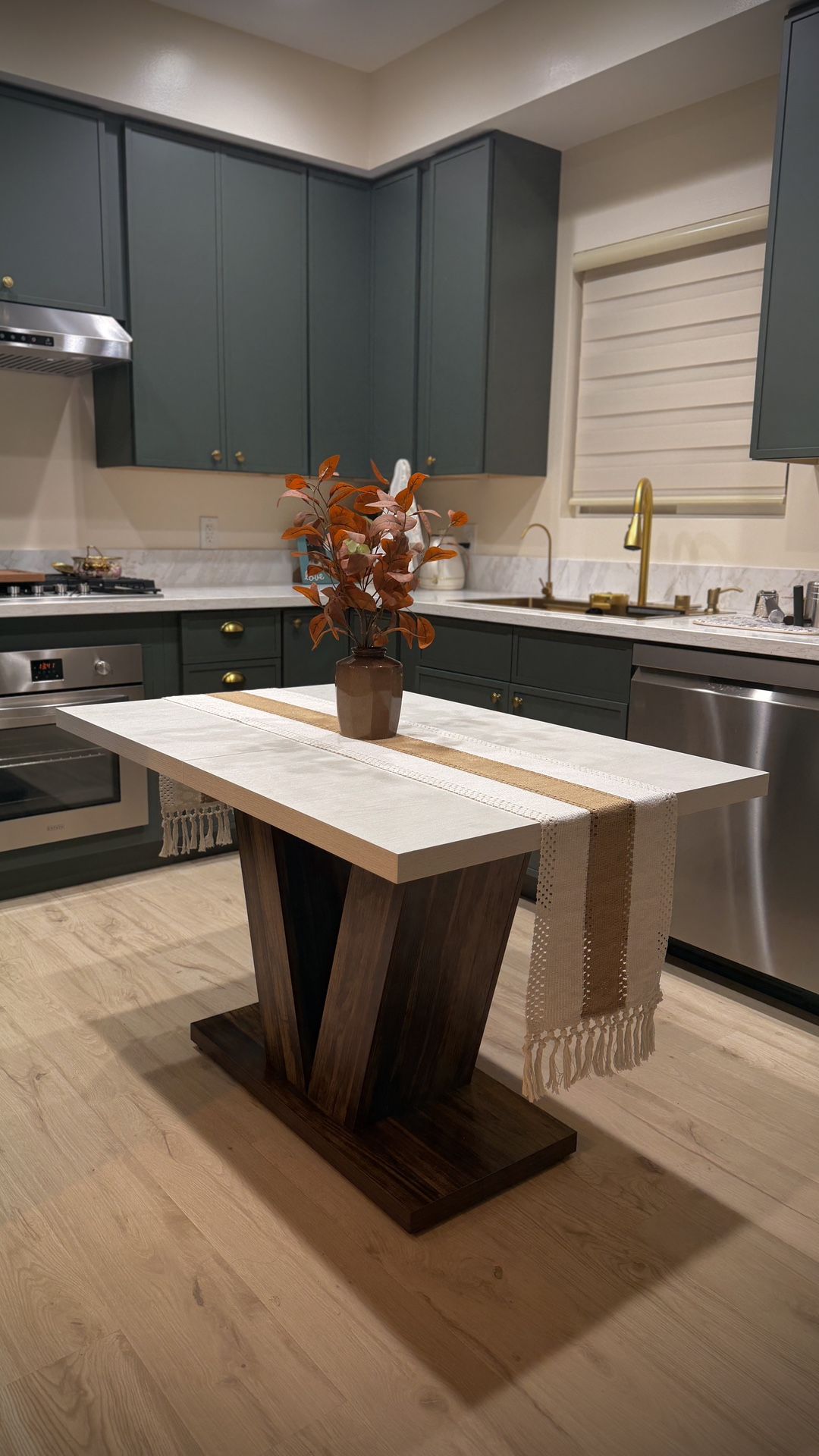 Modern Kitchen Island / Dining Table – Open Box, Assembled