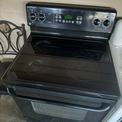 GE Stove 