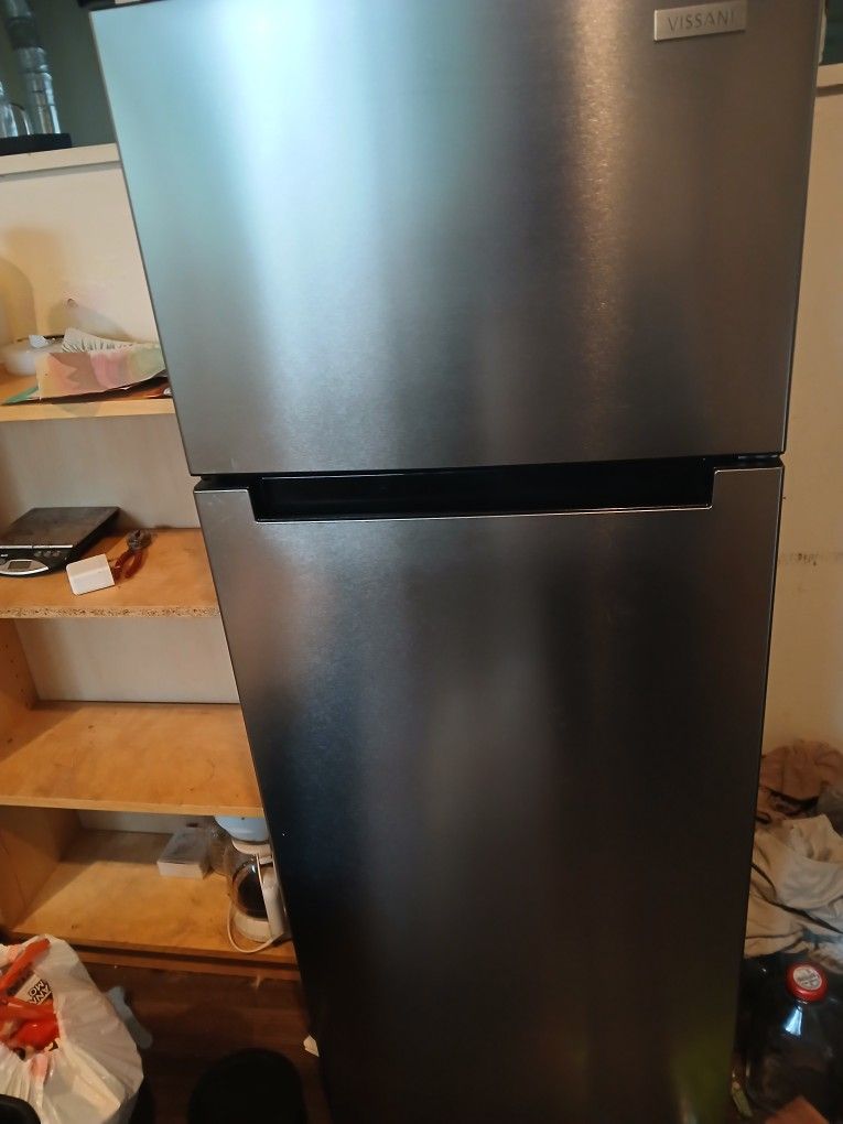 Vissani REFRIGERATOR