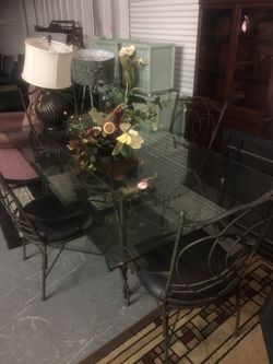 4 chair dinning room table set