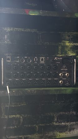 Behringer Xair XR18 Mixer