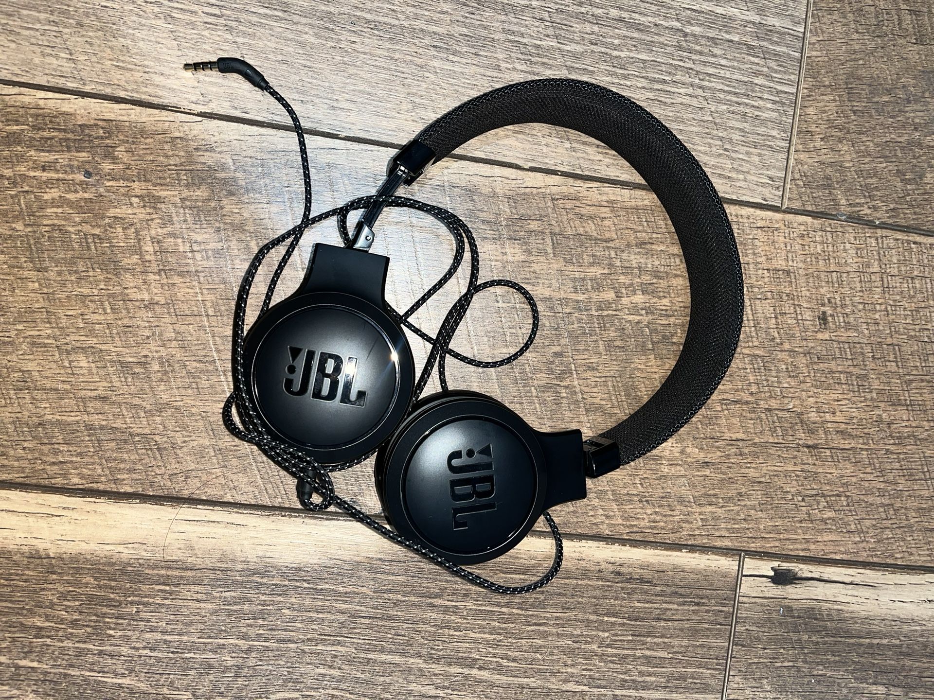 JBL Live Headphones 400BT