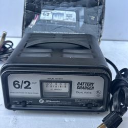 Schumacher 6/2 AMP Dual Rate 6/12 Volt Model SE-82-6 Battery Charger NOB