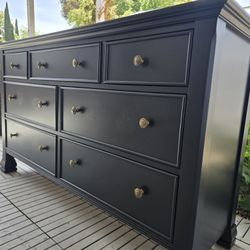 Lovely Dresser