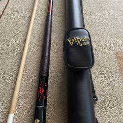 Viper Pool Cue With Case 