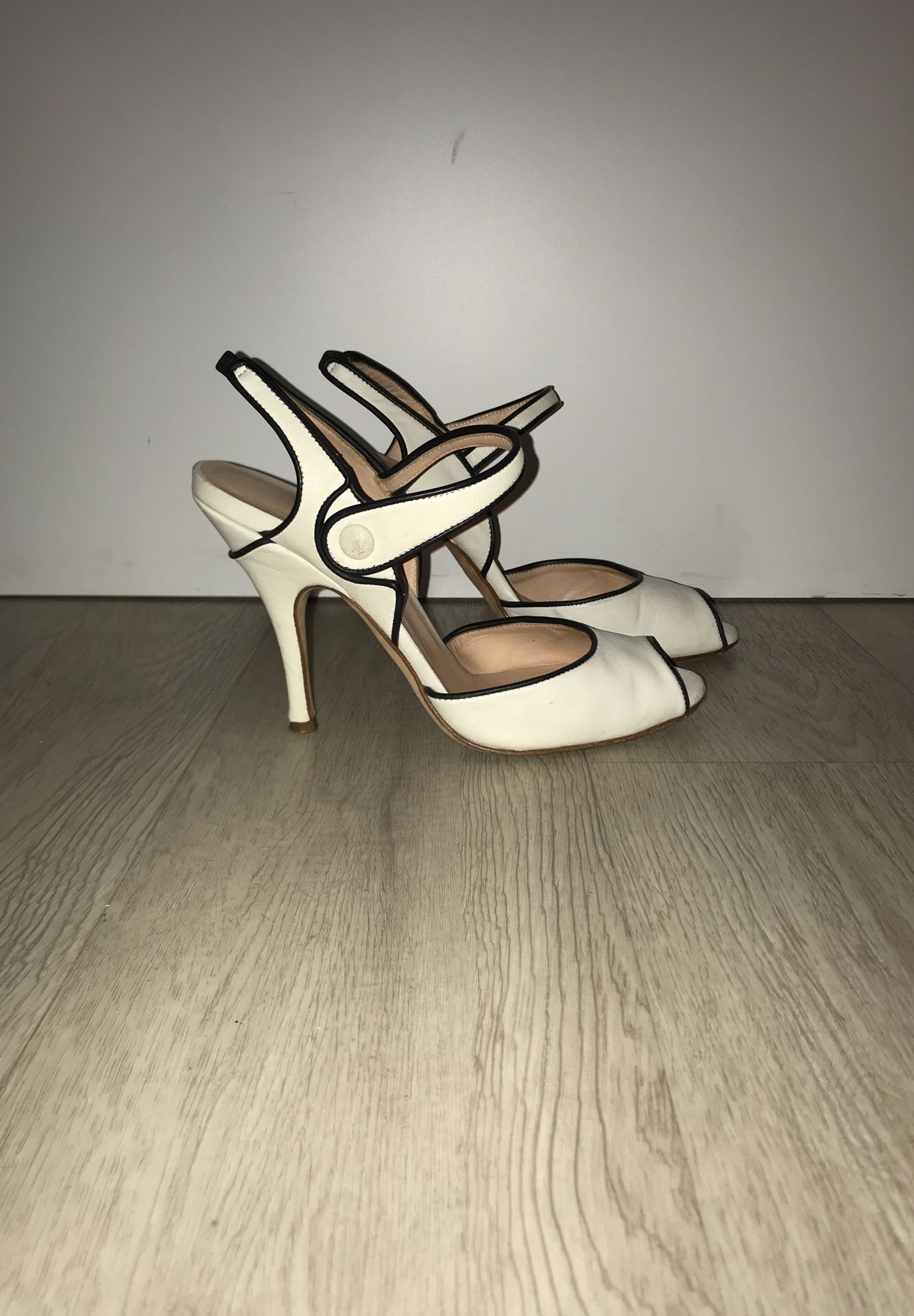 Dolce & Gabbana heels shoes white black vintage style 37 size