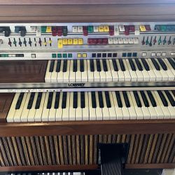 Lowrey Contempo Eighty Magic genie