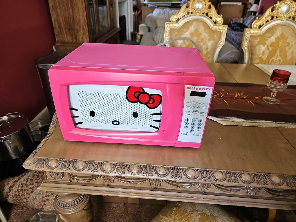 Hello Kitty Microwave