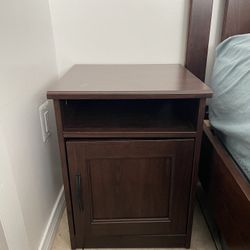 Nightstand 
