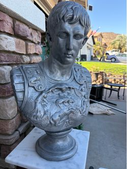 Statue
