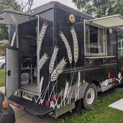 Food Truck with new Kitchen Equipment