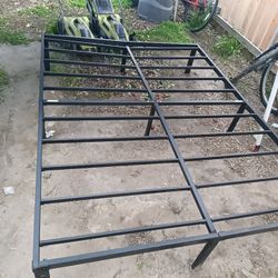 QUEEN SIZE FRAME LIKE NEW